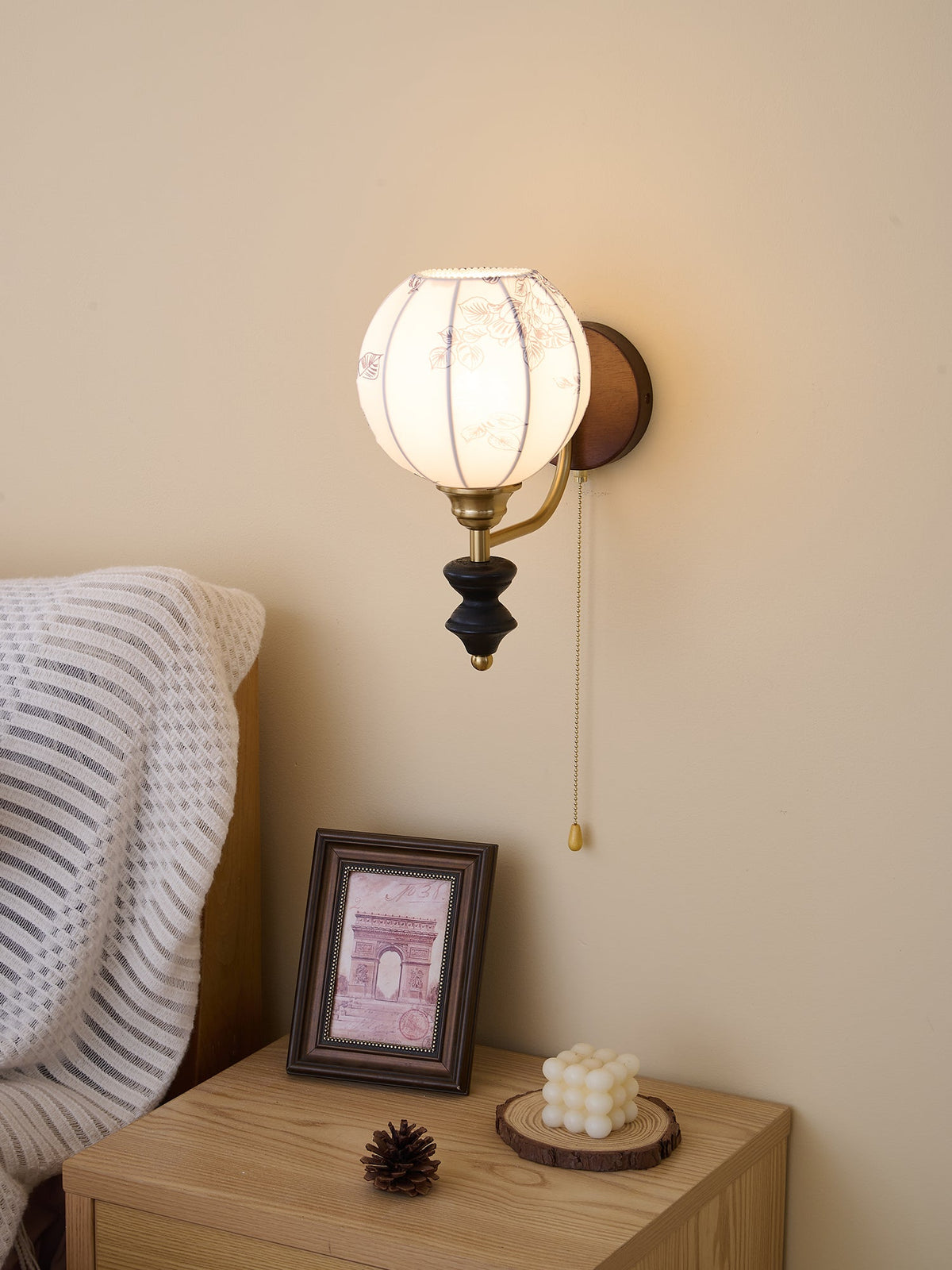 Eshae Premium Noordse kunst wandlamp met stoffen kap en hout