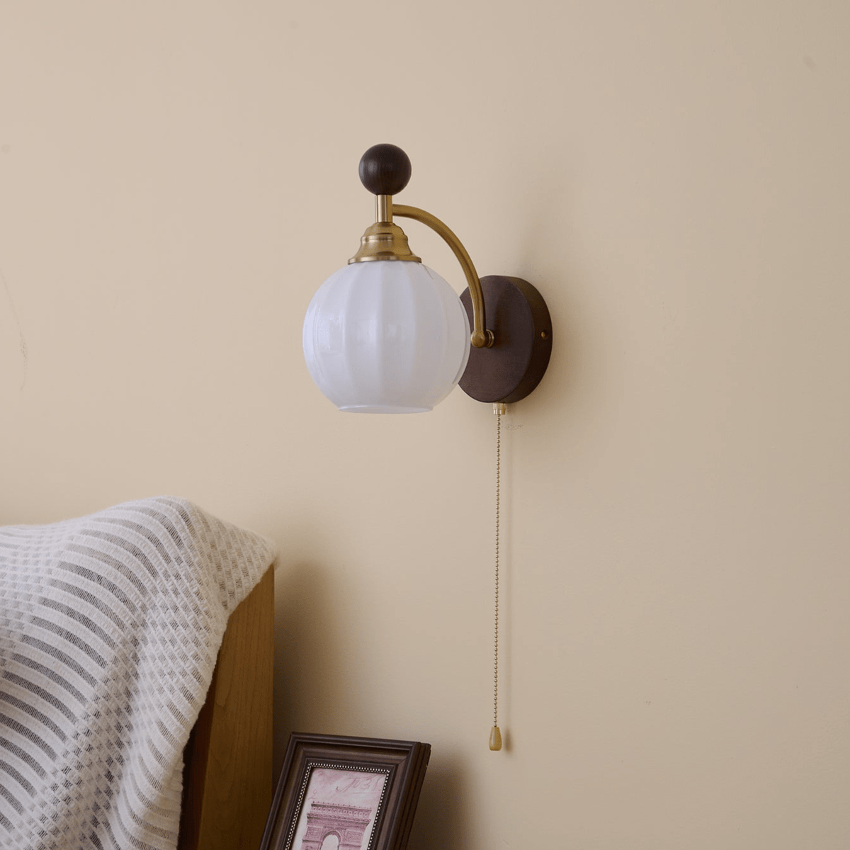 Eshae Premium Noordse kunst wandlamp met stoffen kap en hout