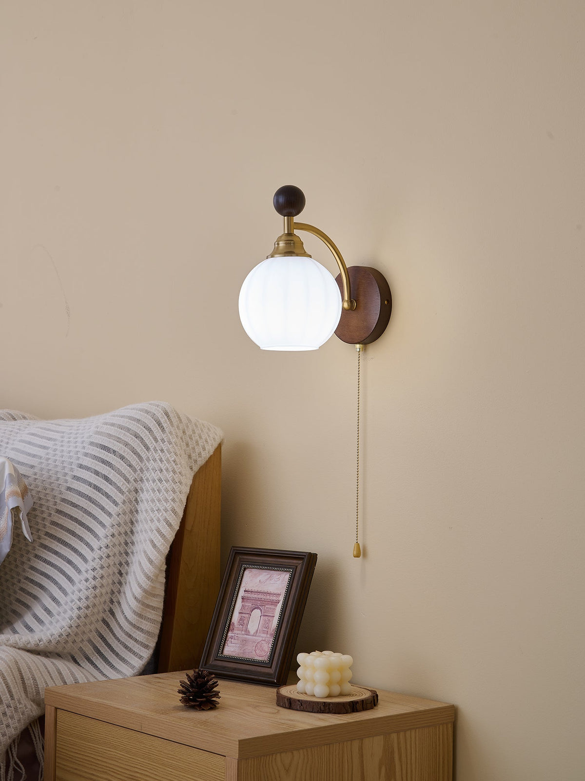 Eshae Premium Noordse kunst wandlamp met stoffen kap en hout