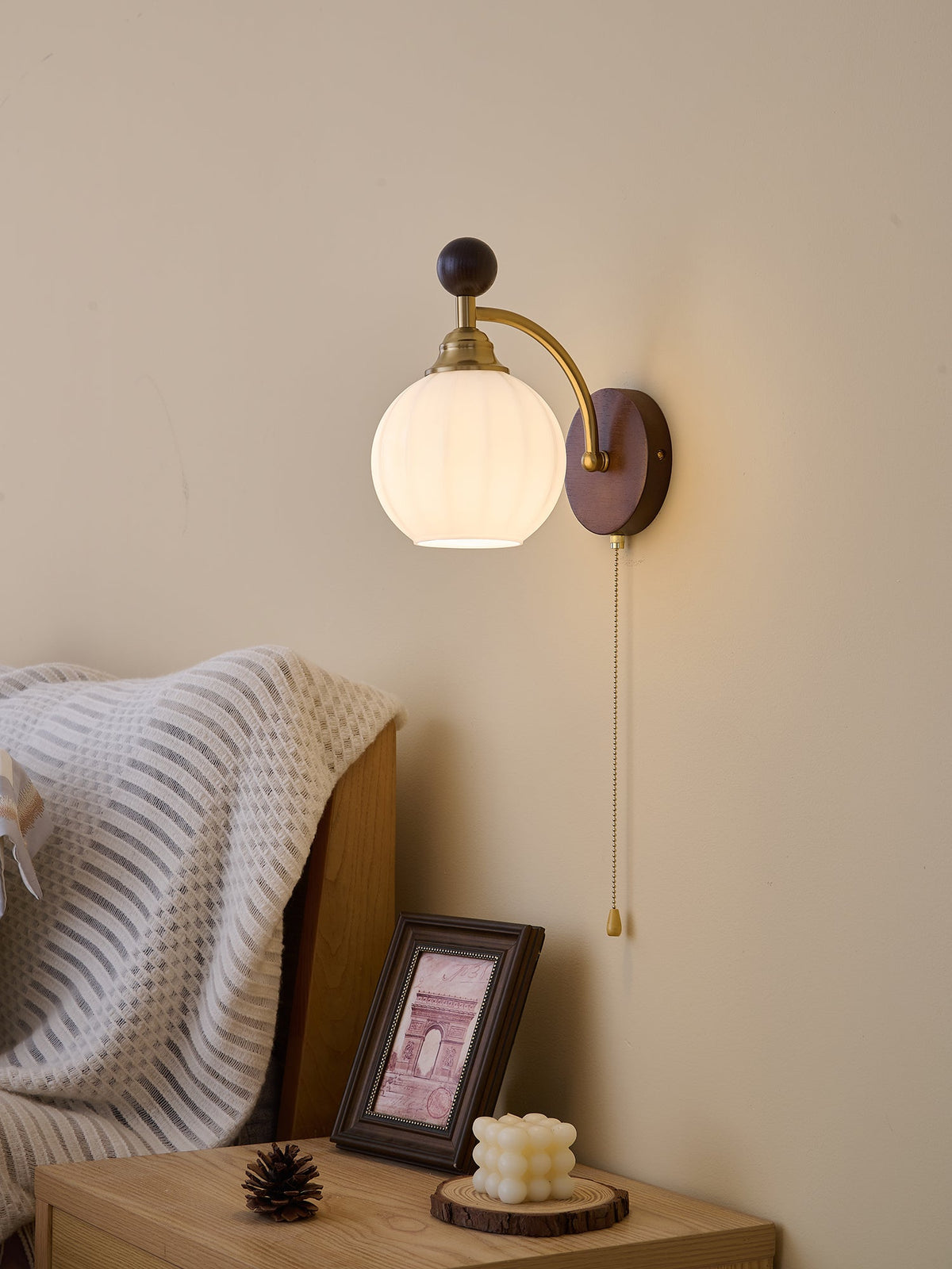 Eshae Premium Noordse kunst wandlamp met stoffen kap en hout
