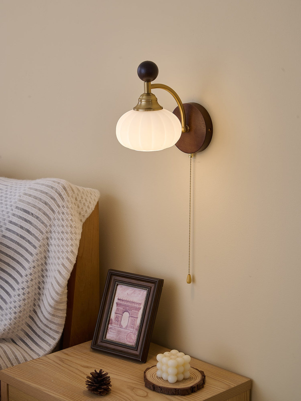 Eshae Premium Noordse kunst wandlamp met stoffen kap en hout