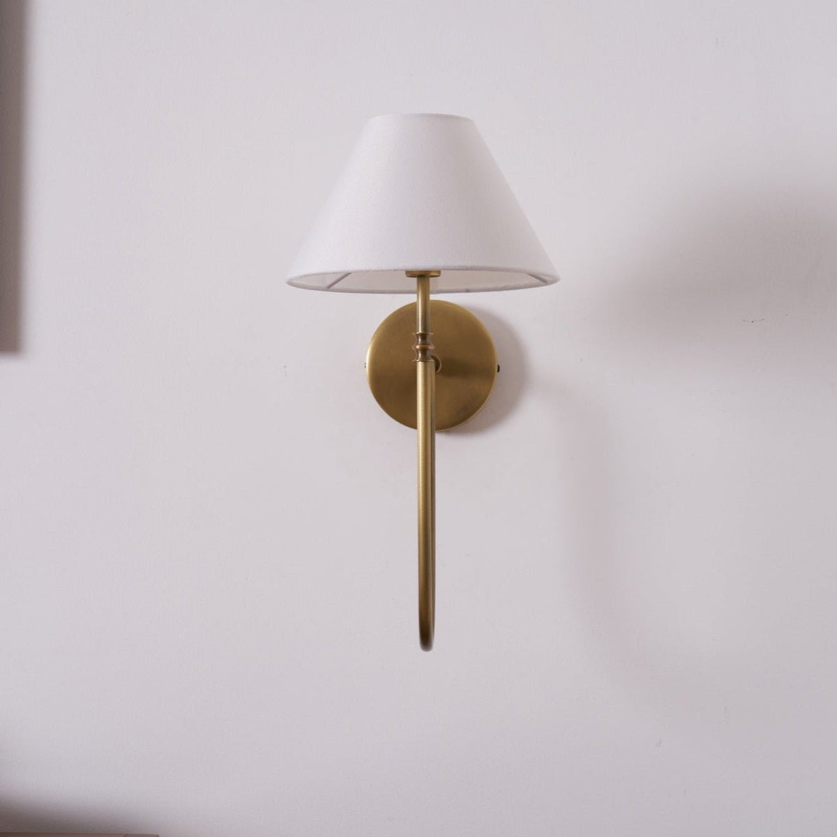 Devenq Vintage Industriële wandlamp van Metaal en Stof