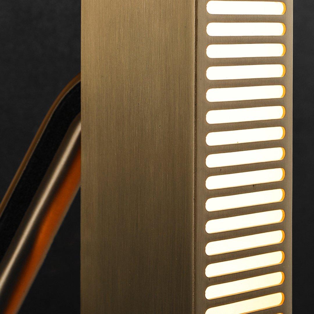 Oriararia messing wandlamp met sleuvenrooster