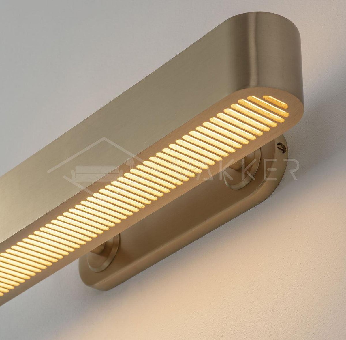Oriararia messing wandlamp met sleuvenrooster