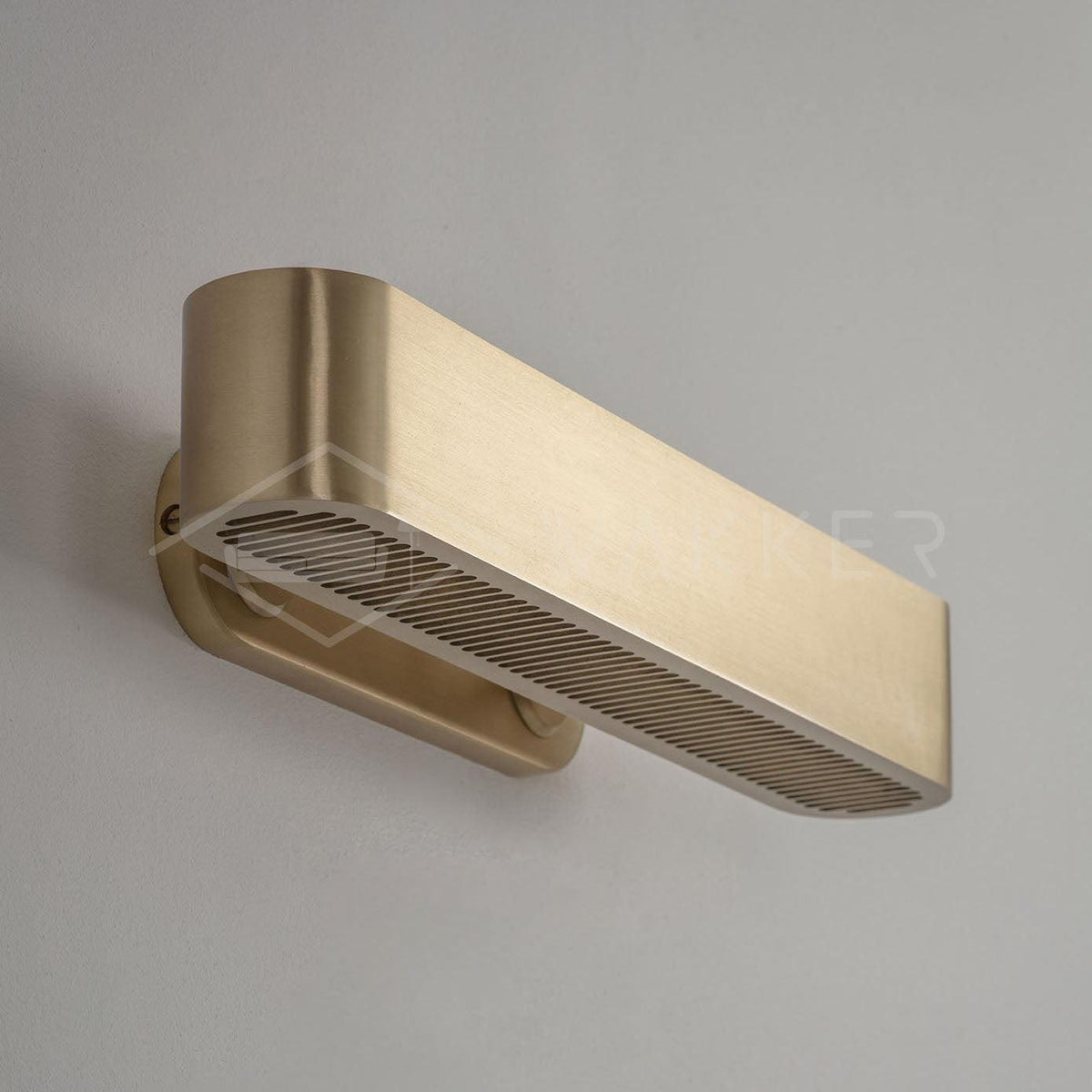 Oriararia messing wandlamp met sleuvenrooster
