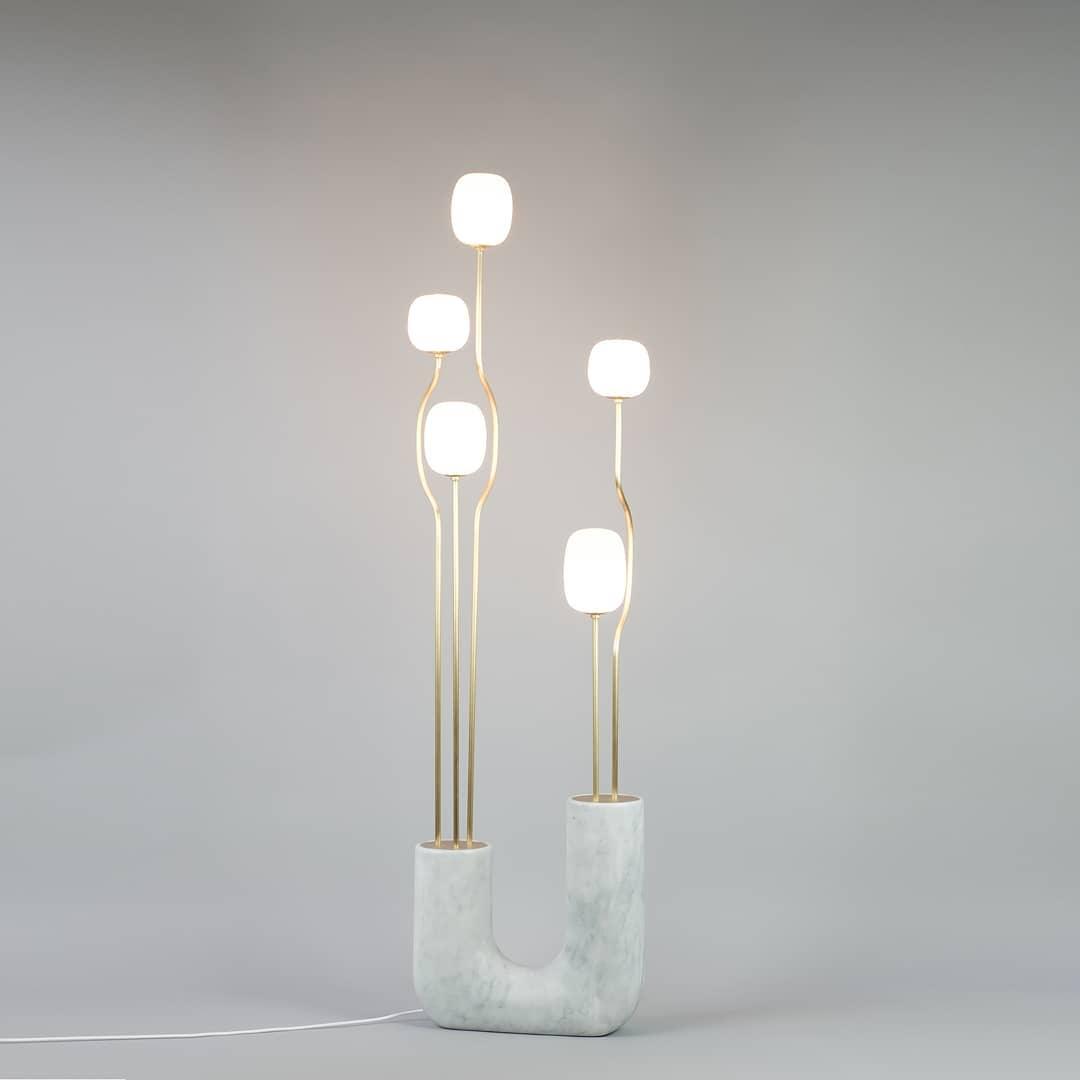 Avenoaya elegante vloerlamp Comet