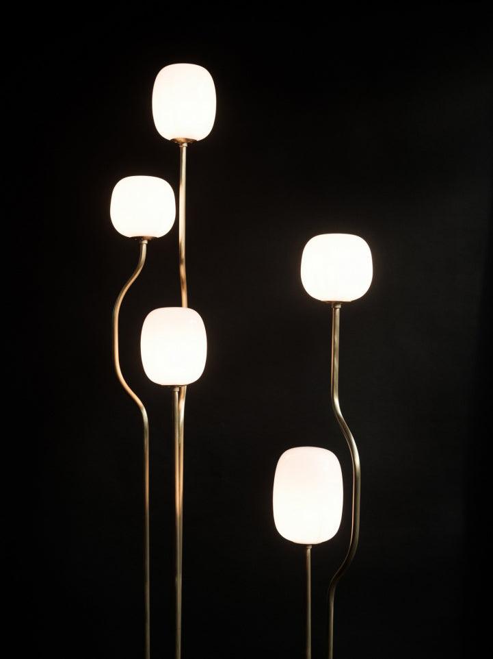 Avenoaya elegante vloerlamp Comet