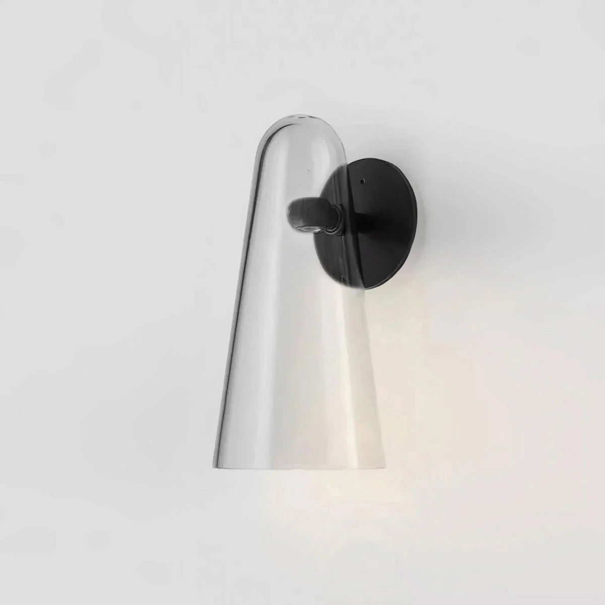 Yoke glazen wandlamp met goudkleurige afwerking en glas