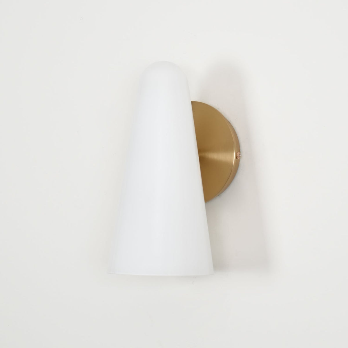 Velivira conische glazen wandlamp