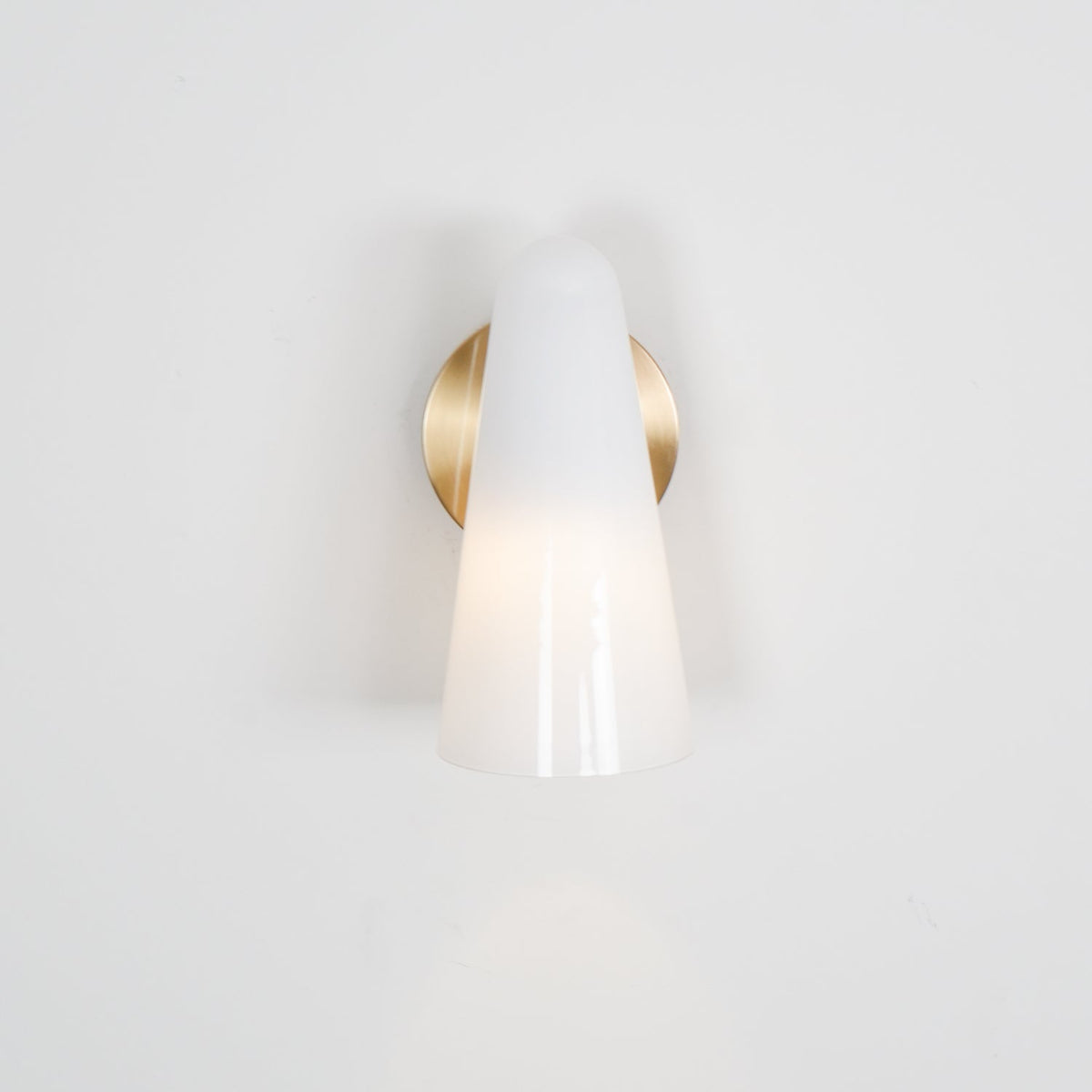 Lioririella Conical glas wandlamp