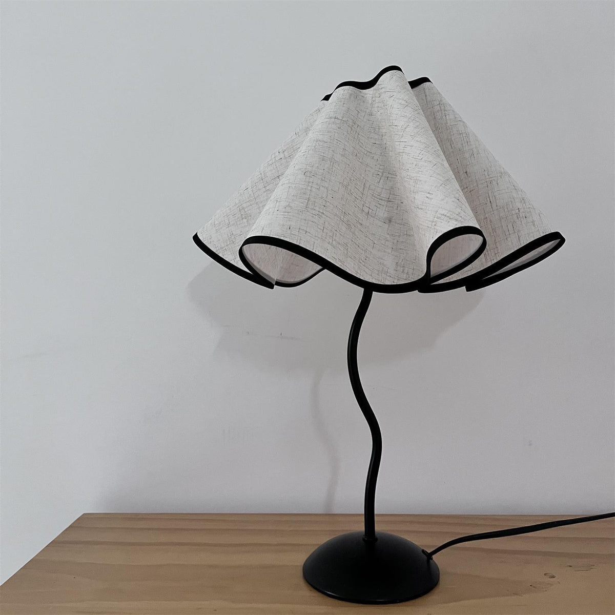 Luminova artistieke tafellamp van textiel