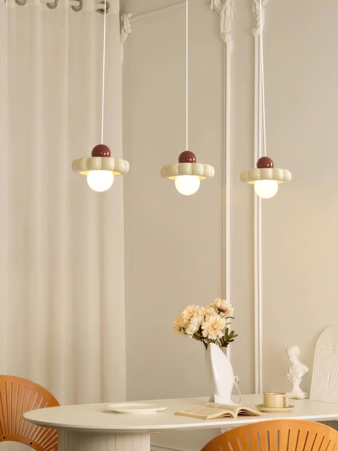 Kai Moderne hanglamp met melkkoffie en koffiekleurige afwerking