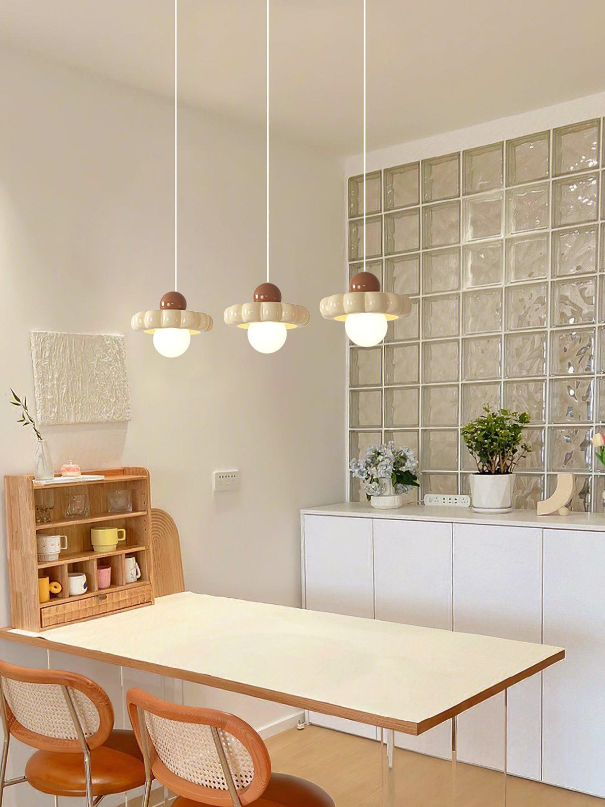 Kai Moderne hanglamp met melkkoffie en koffiekleurige afwerking