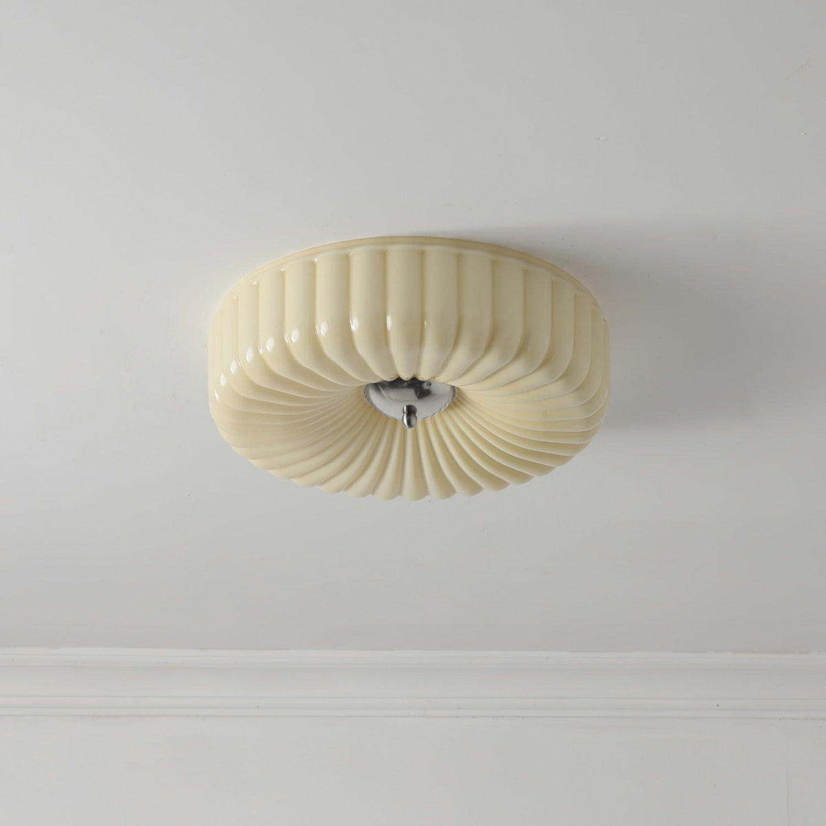 Mivone crème plafondlamp van glas met ribbelglas