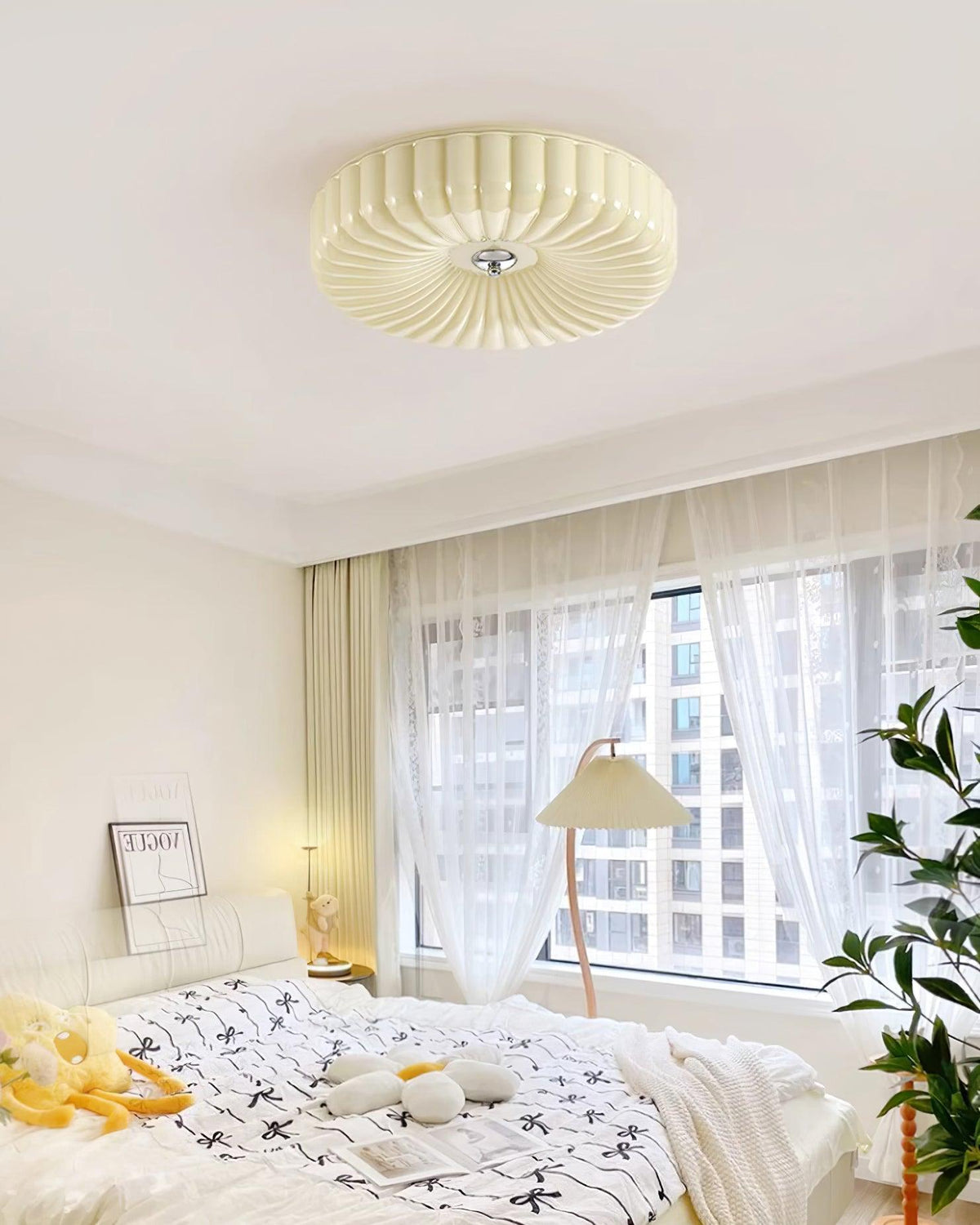 Mivone crème plafondlamp van glas met ribbelglas