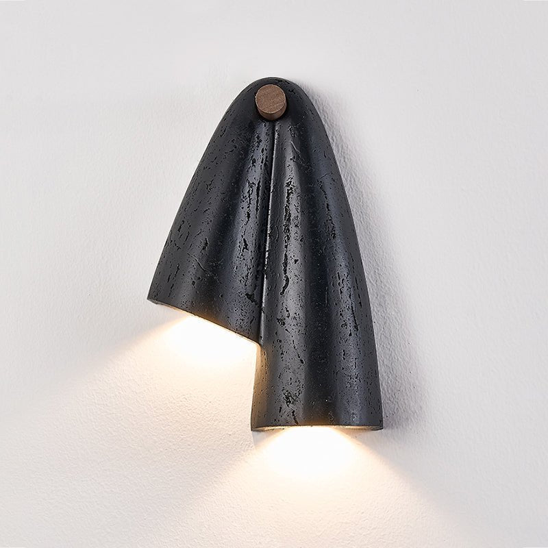 Kora Moderne wandlamp van zwart travertin