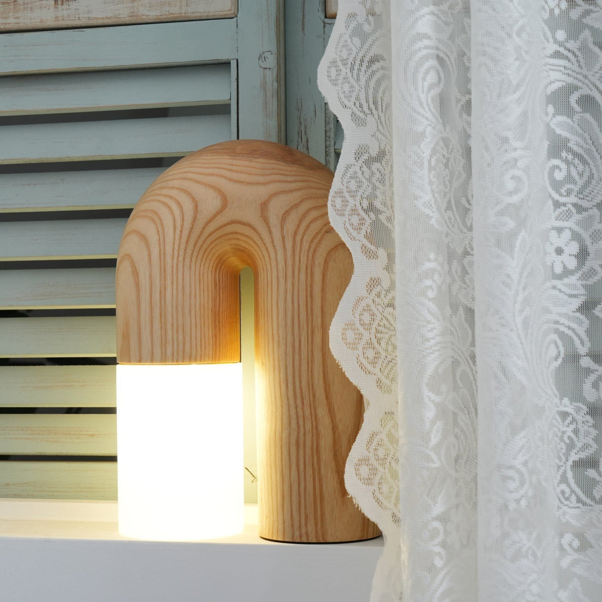 Arch Houten tafellamp
