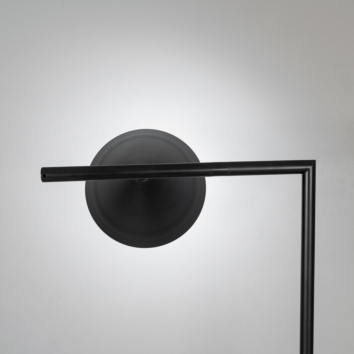 Nell Minimalistische vloerlamp
