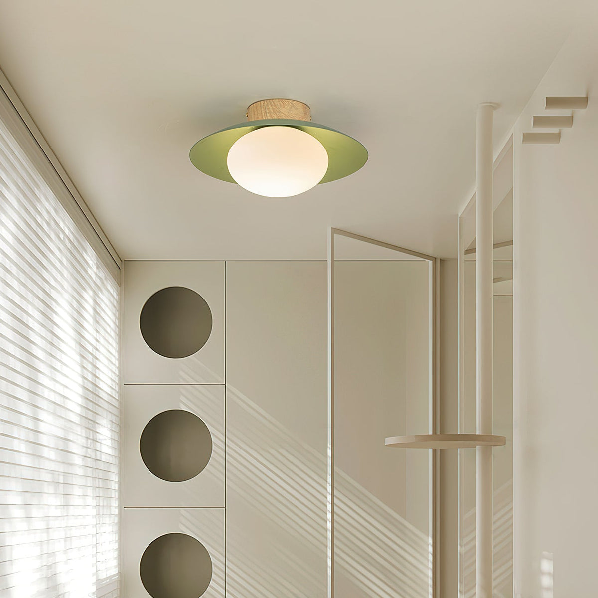 Verdora Groene vlakke plafondlamp met houten accent