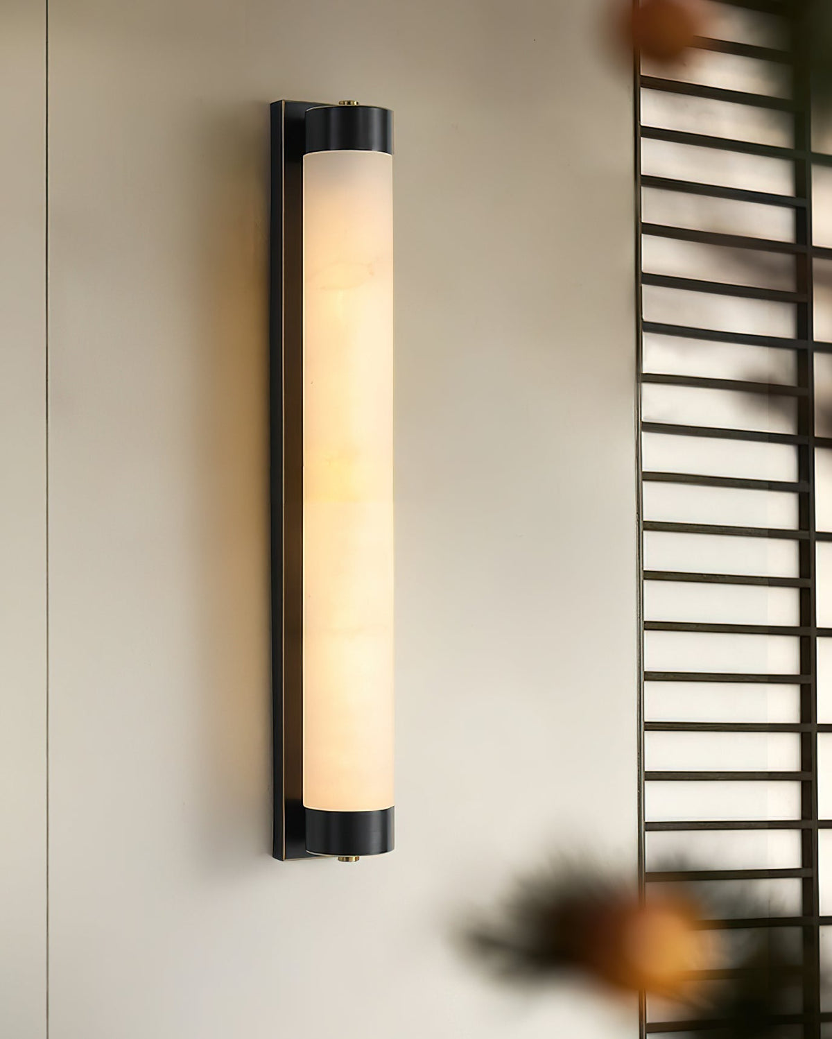 Alvion albasten wandlamp