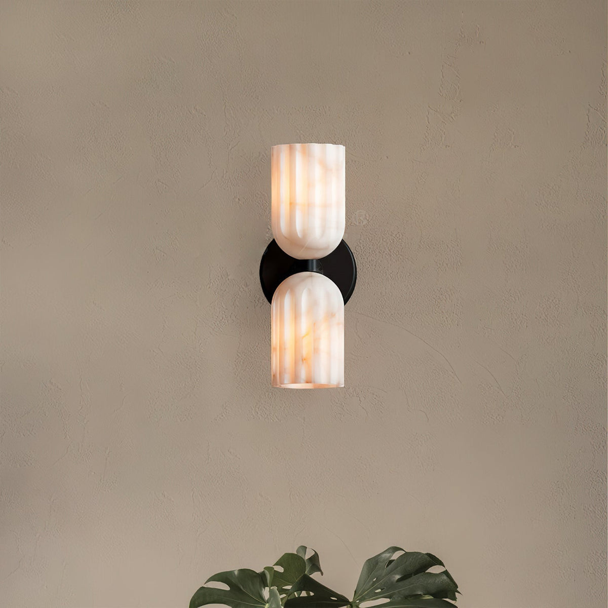 Amber albasten wandlamp