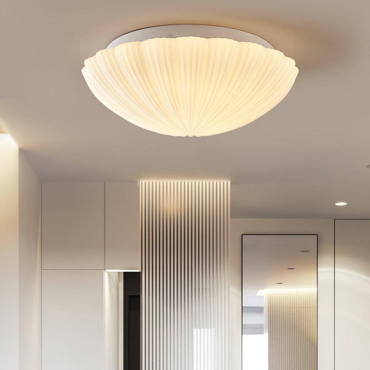 Elo plafondlamp met schelpvorm en ribbels, elegant