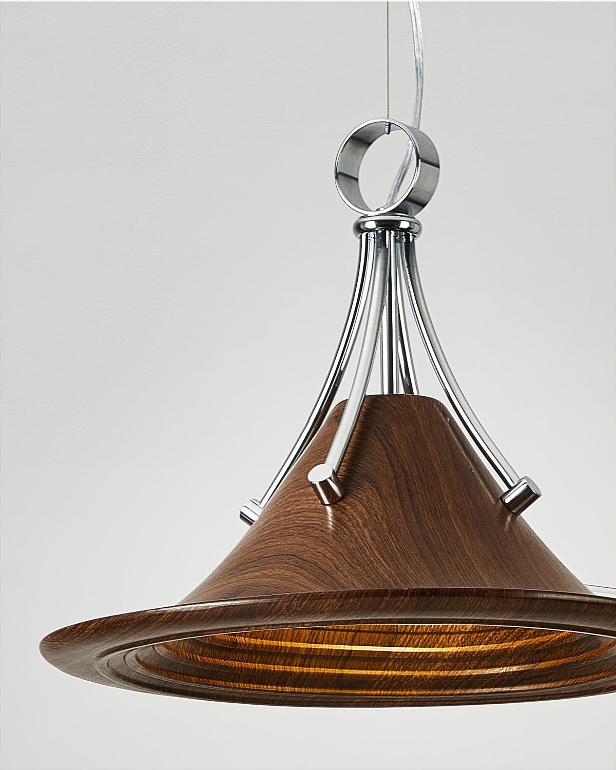 Viraorenne hanglamp van walnootkleur met chrome-afwerking