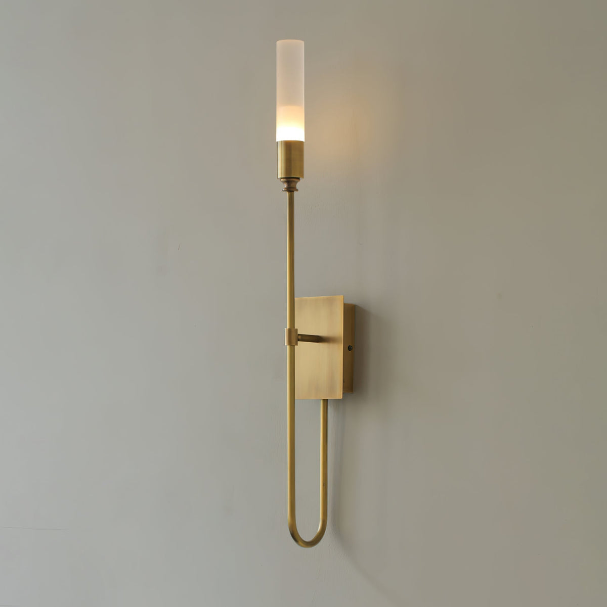 Yvori wandlamp met dubbele staaf minimalistisch