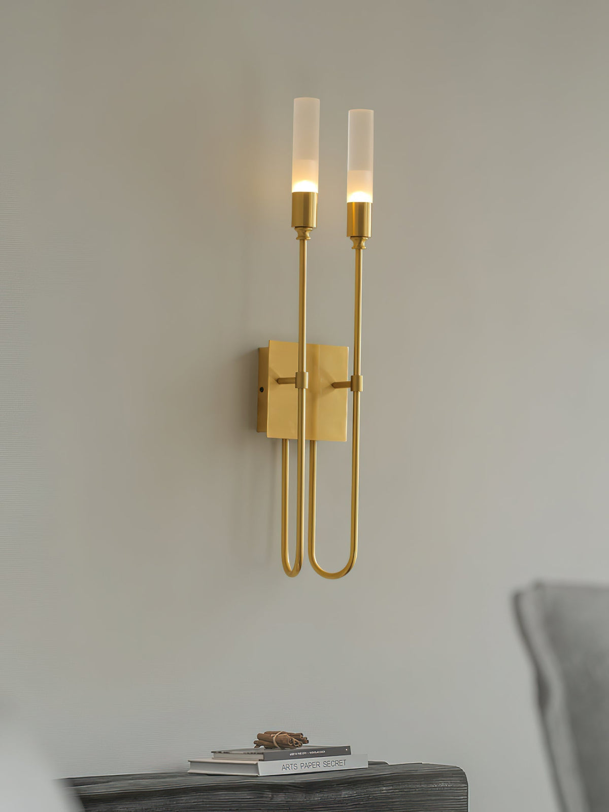 Yvori wandlamp met dubbele staaf minimalistisch