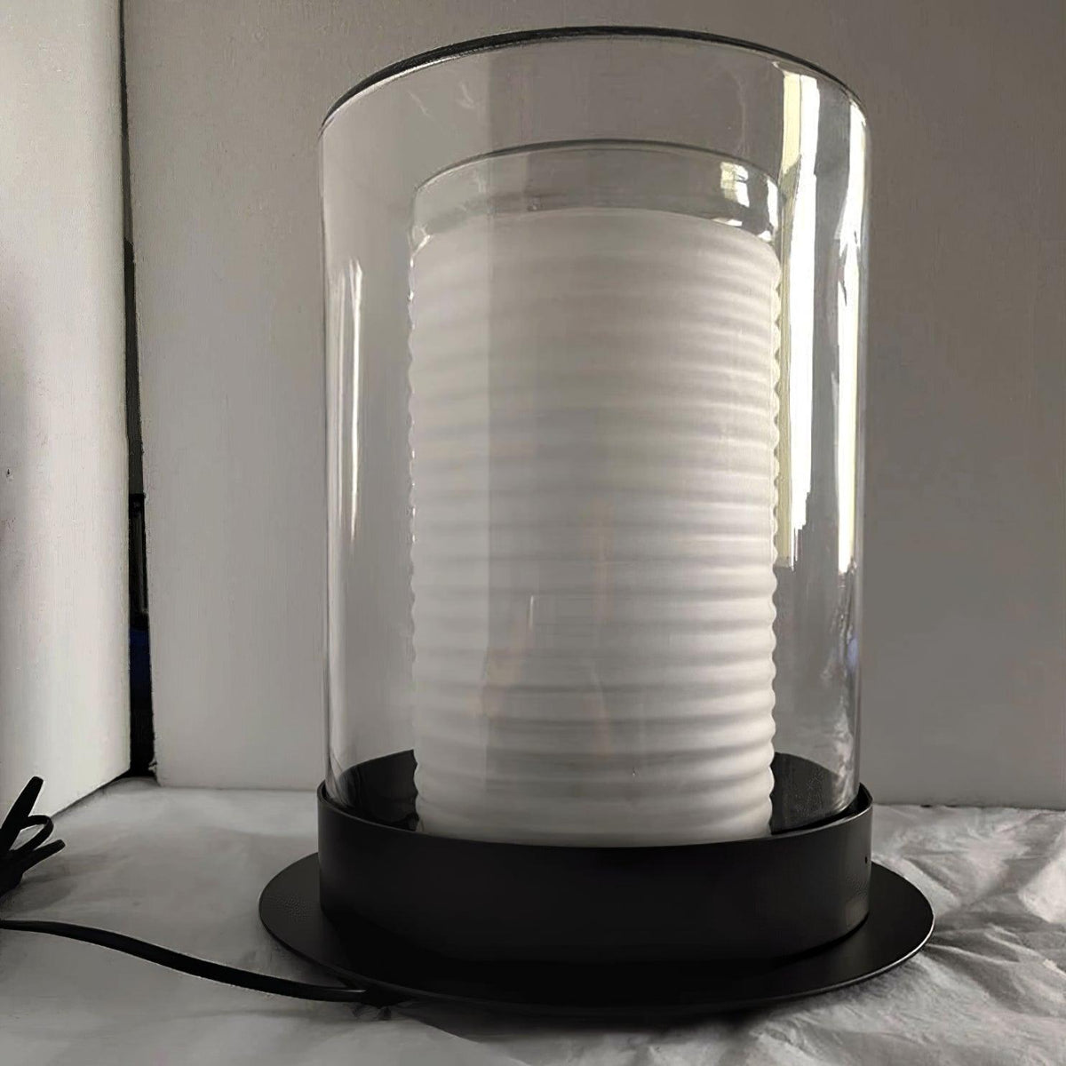 Lioraielle vloerlamp met dubbele cilindrische glazen kap