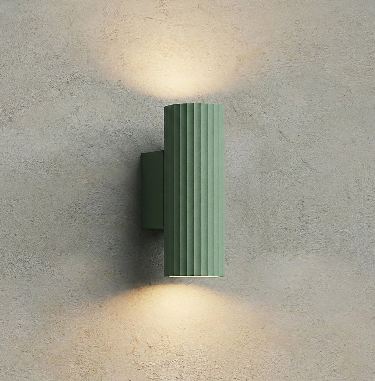 Calenaria wandlamp groen aluminium verticaal geribd minimalistisch slaapkamer gang
