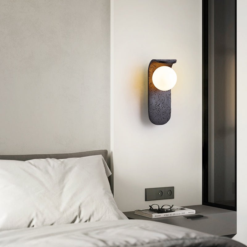Serelora zwarte travertin wandlamp