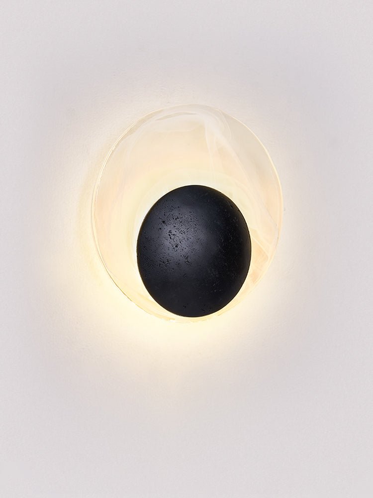 Orla Cosmica Eclipse Zwarte travertin wandlamp