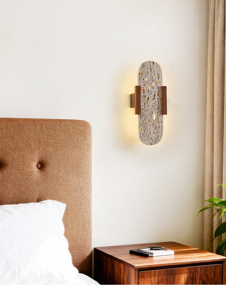 Seroaria wandlamp in Geel travertin met Walnootkleur