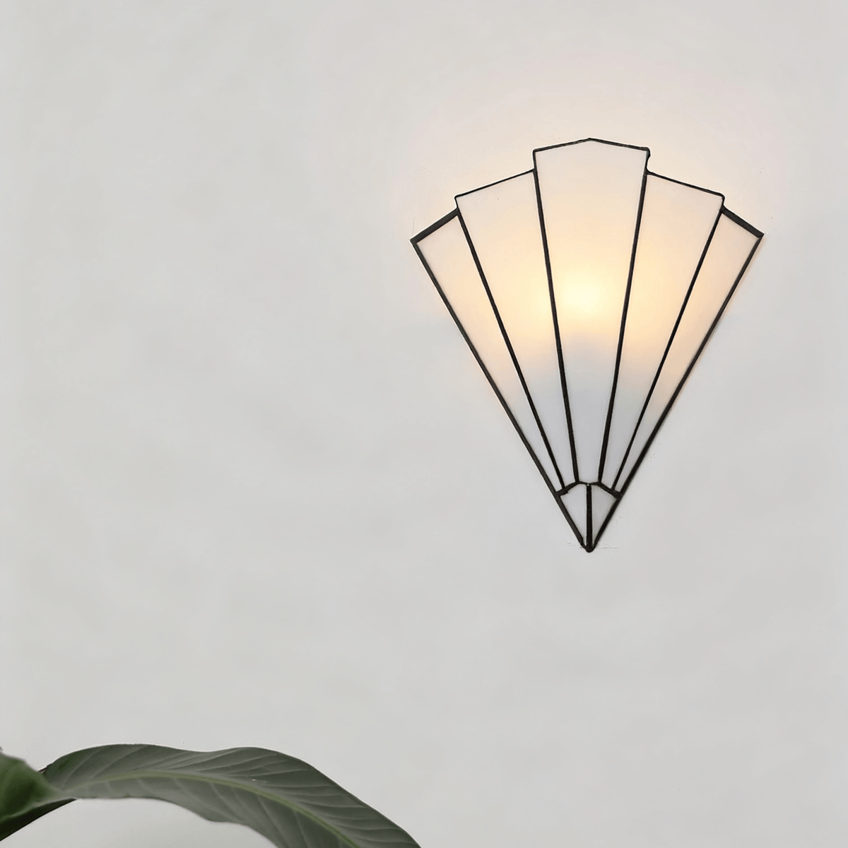 Lila Deco wandlamp