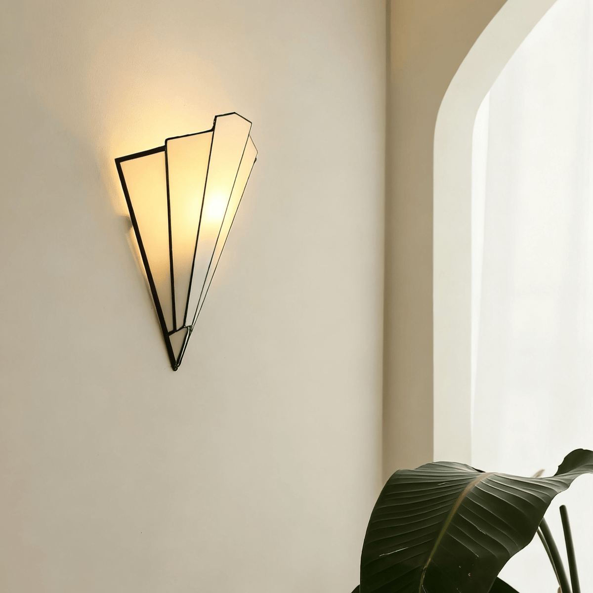 Lila Deco wandlamp