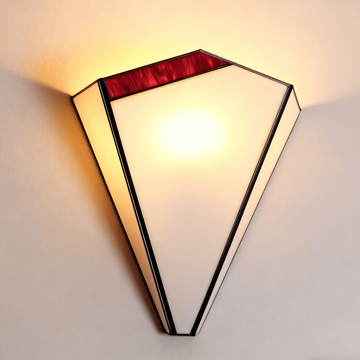 Lila Deco wandlamp