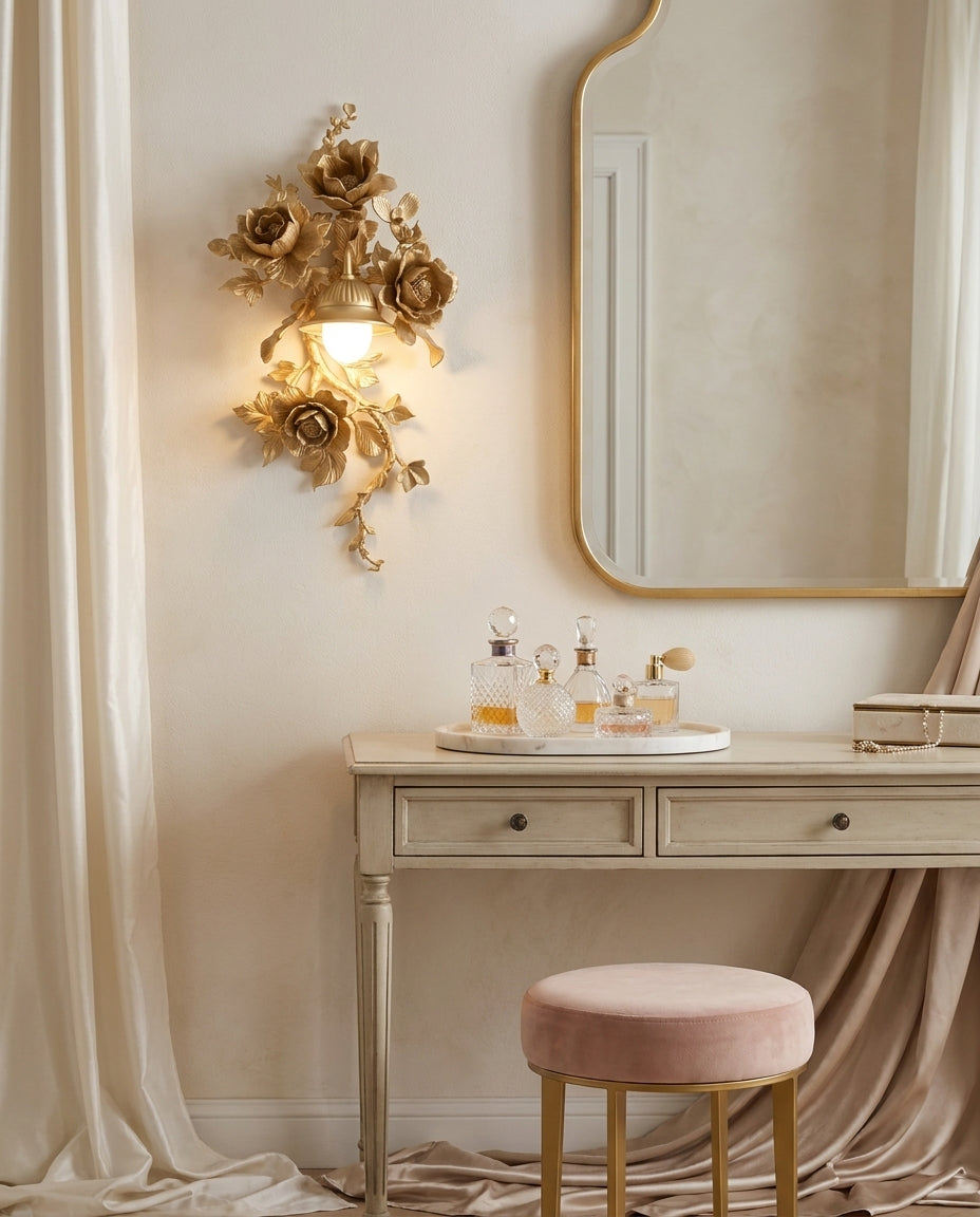 Gilded wandlamp