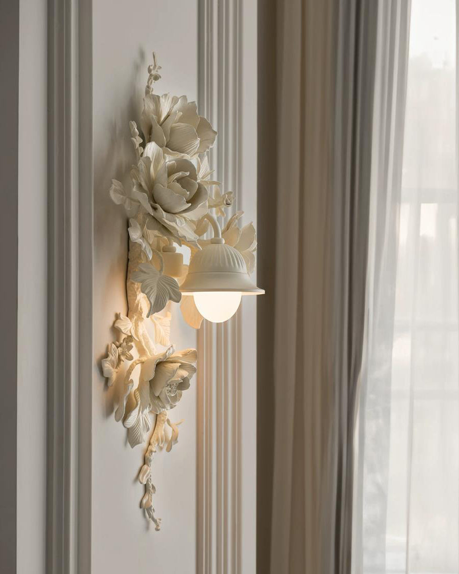 Gilded wandlamp