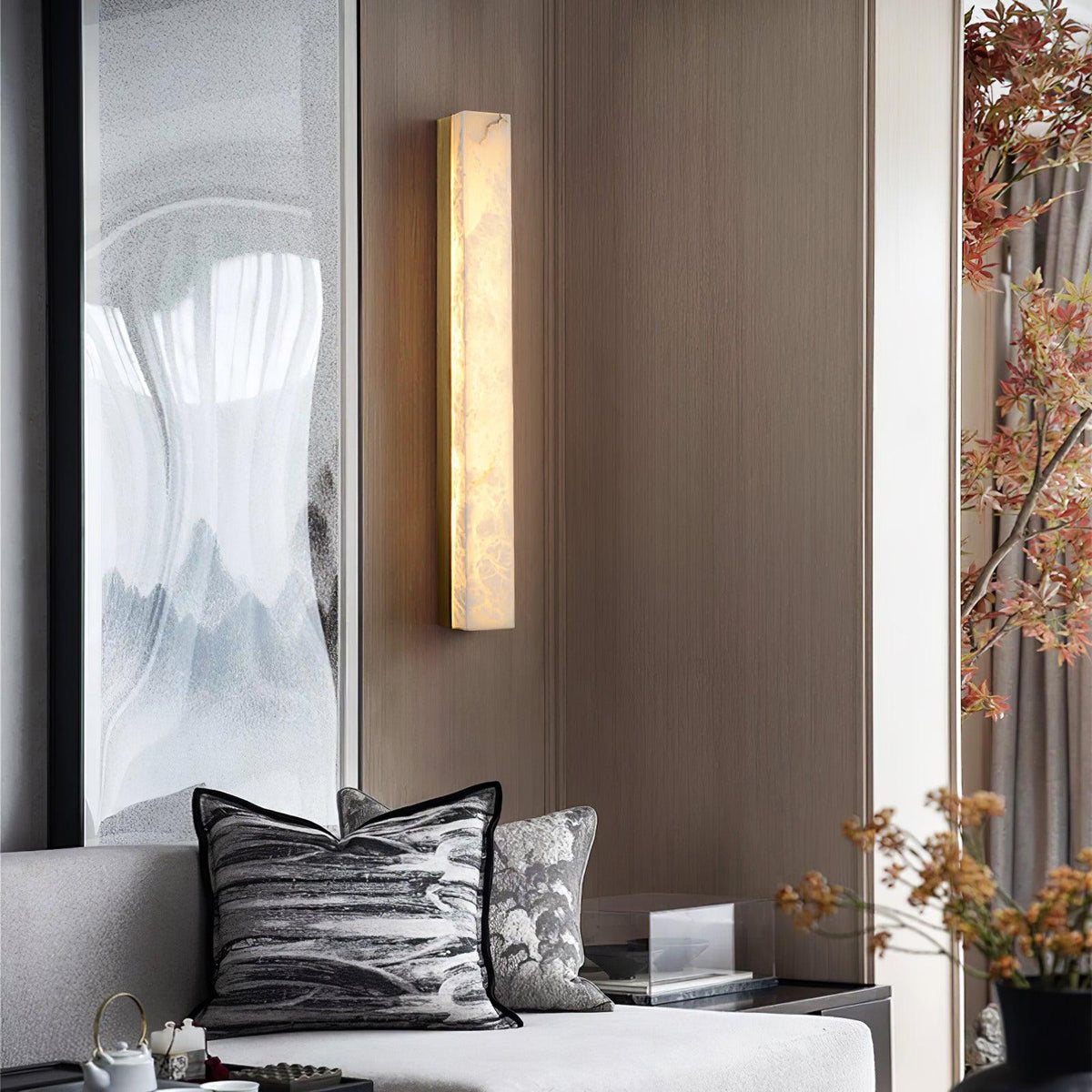 Quill wandlamp van messing met albasten kap
