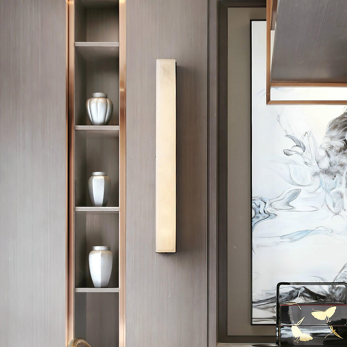 Quill wandlamp van messing met albasten kap