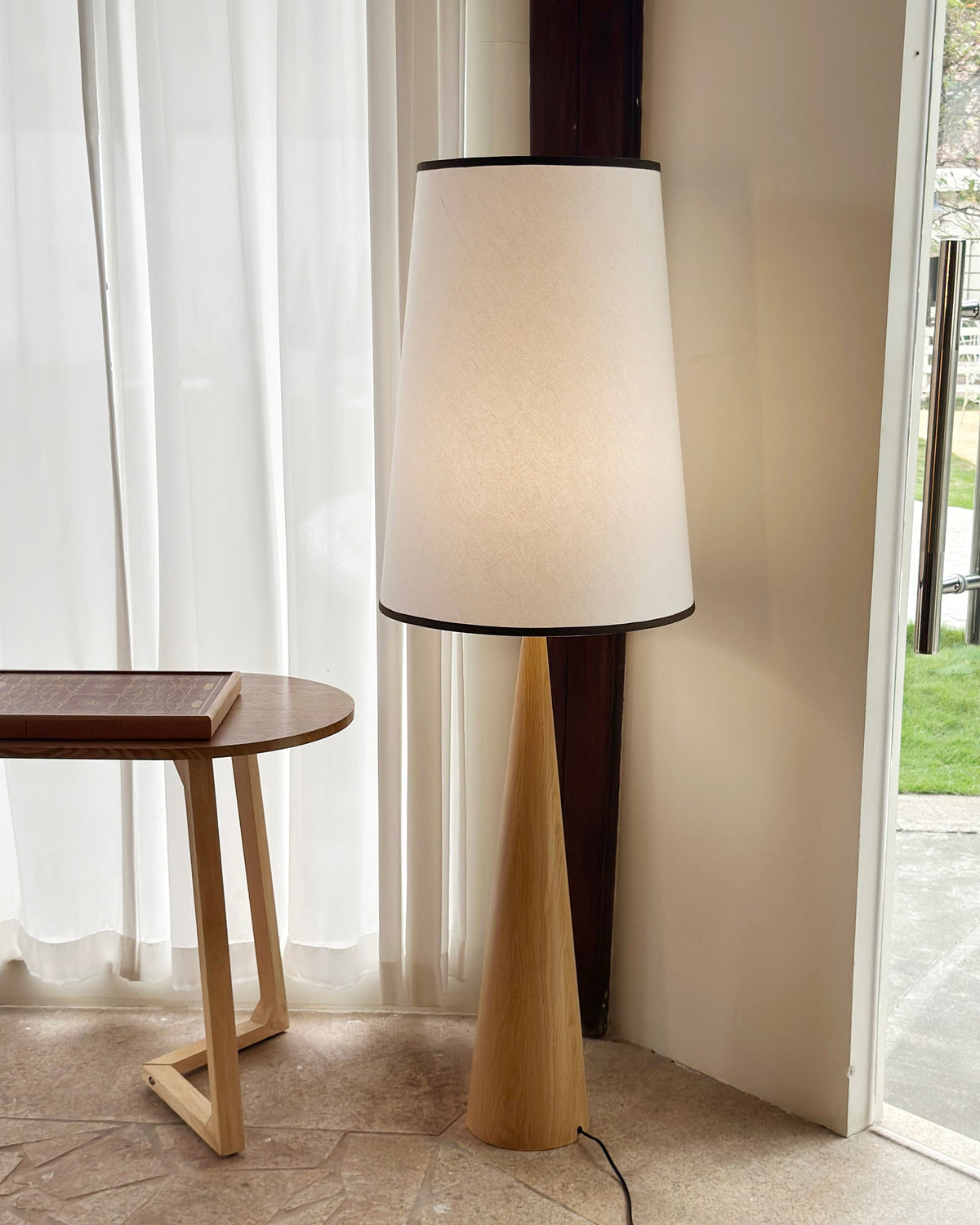 Tage vloerlamp