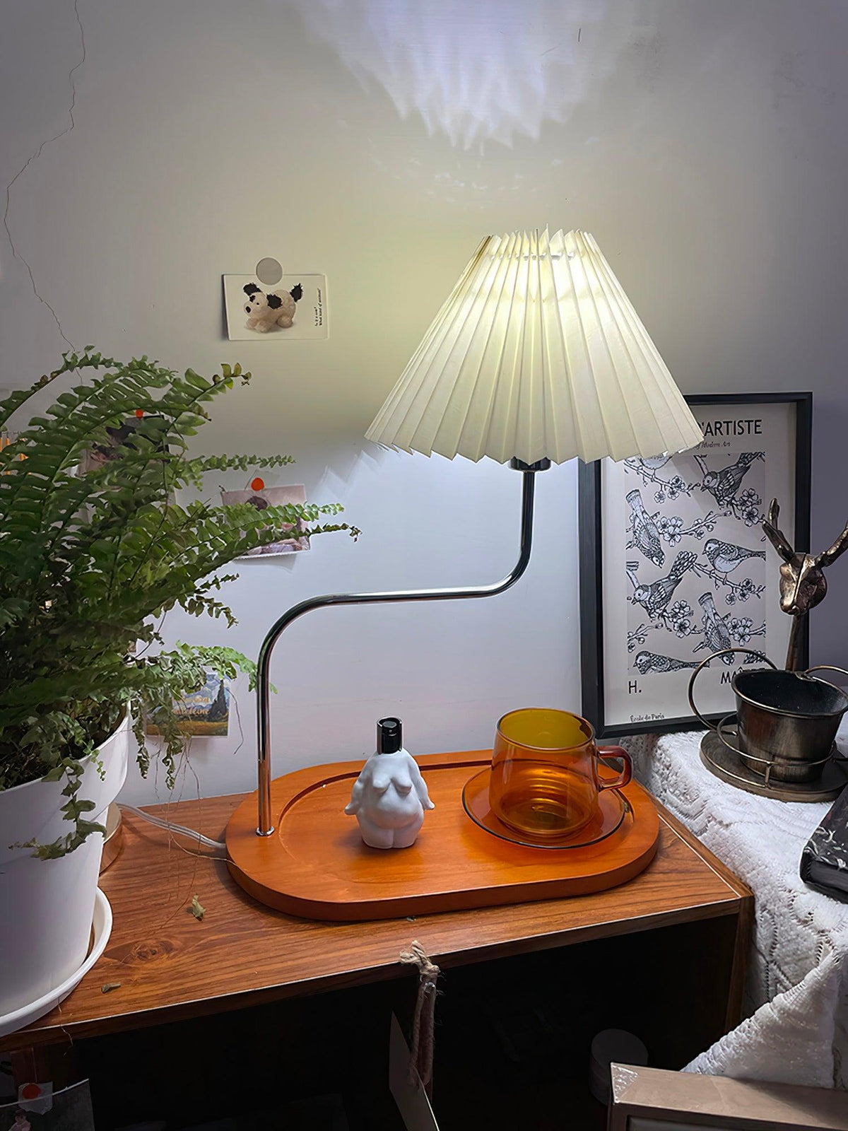 Ornelle tafellamp van hout en stof