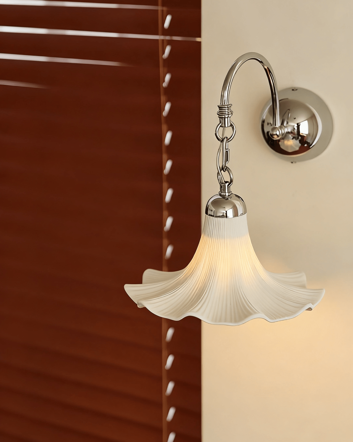 Teks bloemblaadje wandlamp
