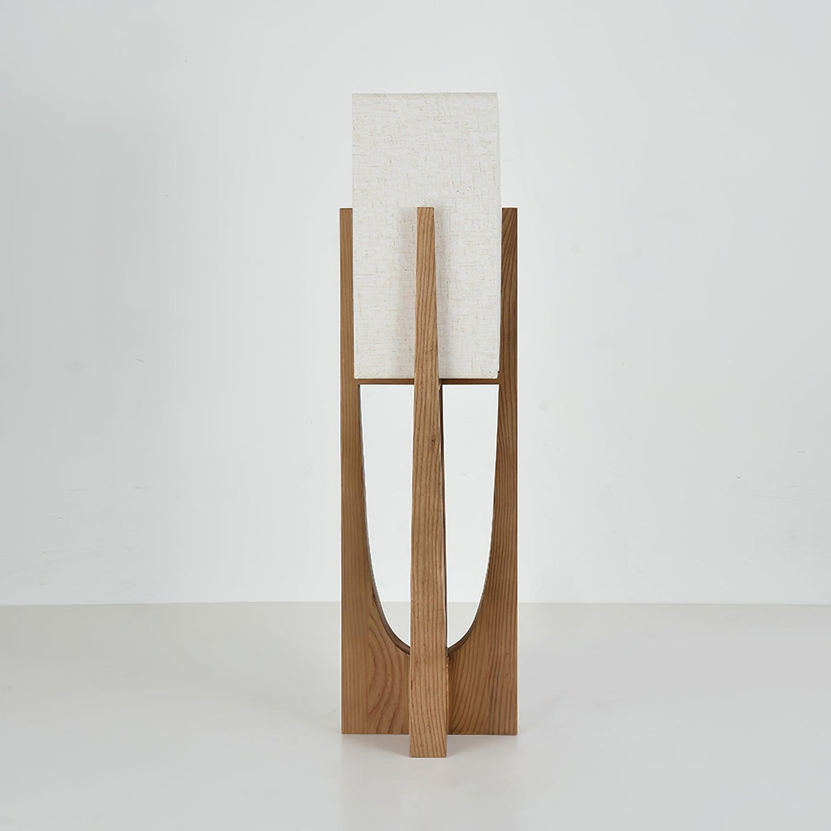 Syleia vloerlamp van hout modern