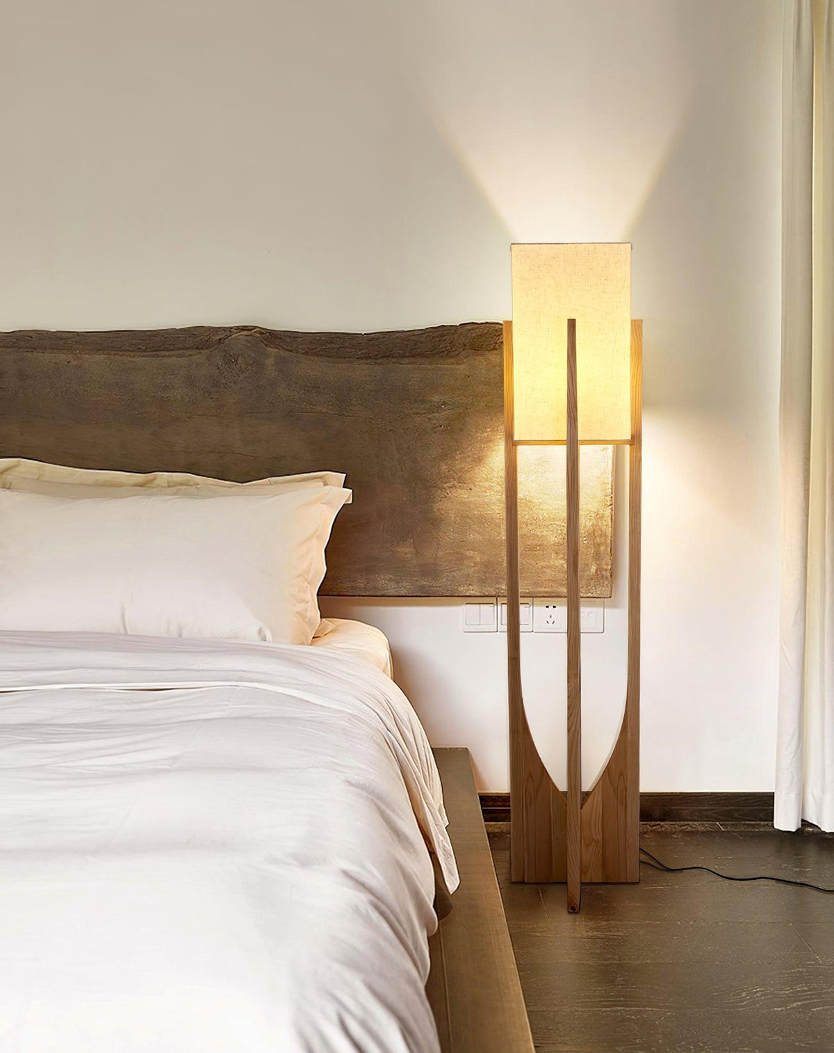 Syleia vloerlamp van hout modern