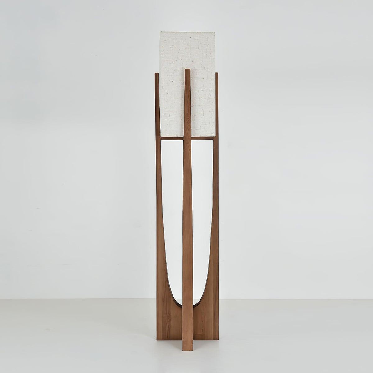 Syleia vloerlamp van hout modern