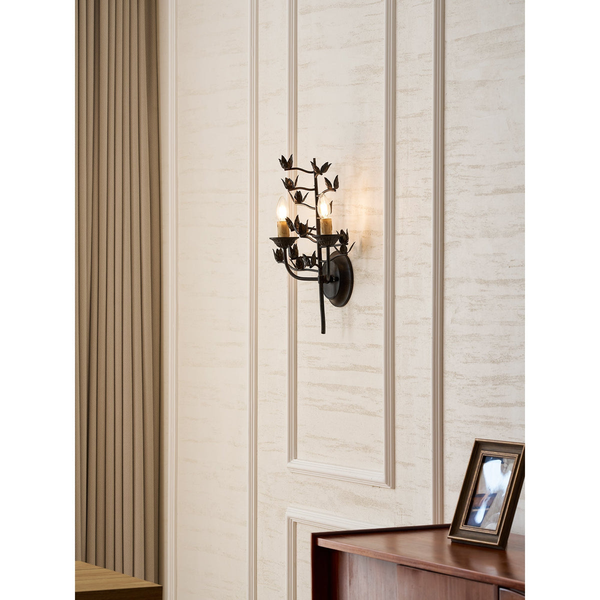 Elaerelia wandlamp