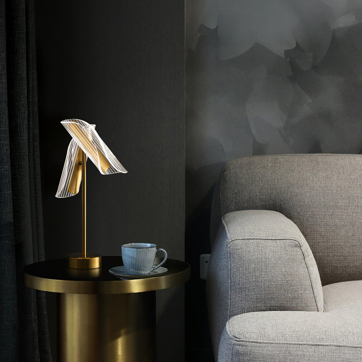 Remi moderne tafellamp in goudkleurige afwerking