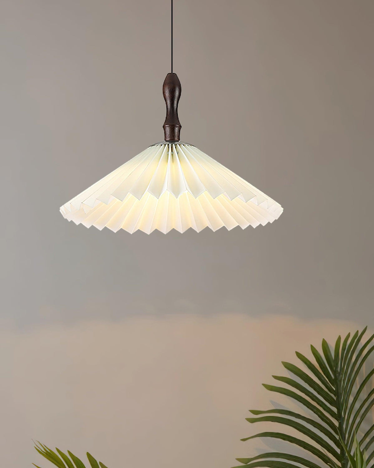 Petal hanglamp van hout met bloemblaadjes